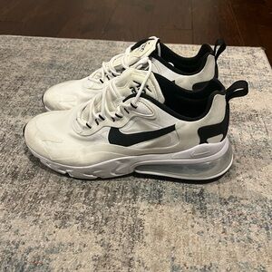 Nike Black and White Sneakers airmax 270 react